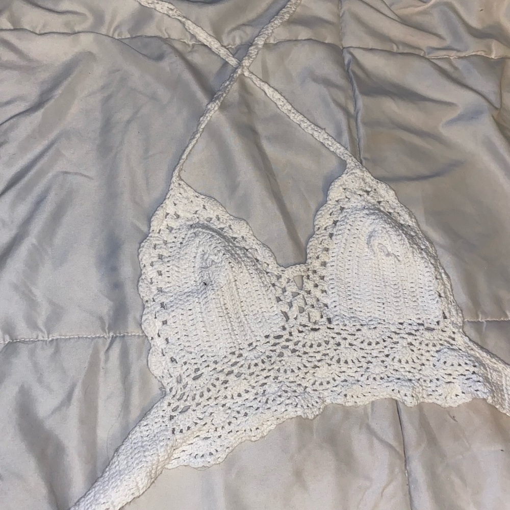 CROCHET OPEN BACK TIE BACK HALTER TOP